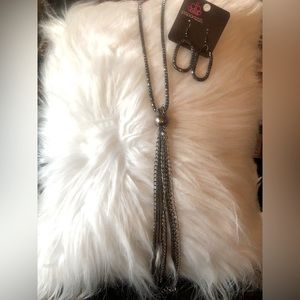 Long gunmetal necklace with updated earrings